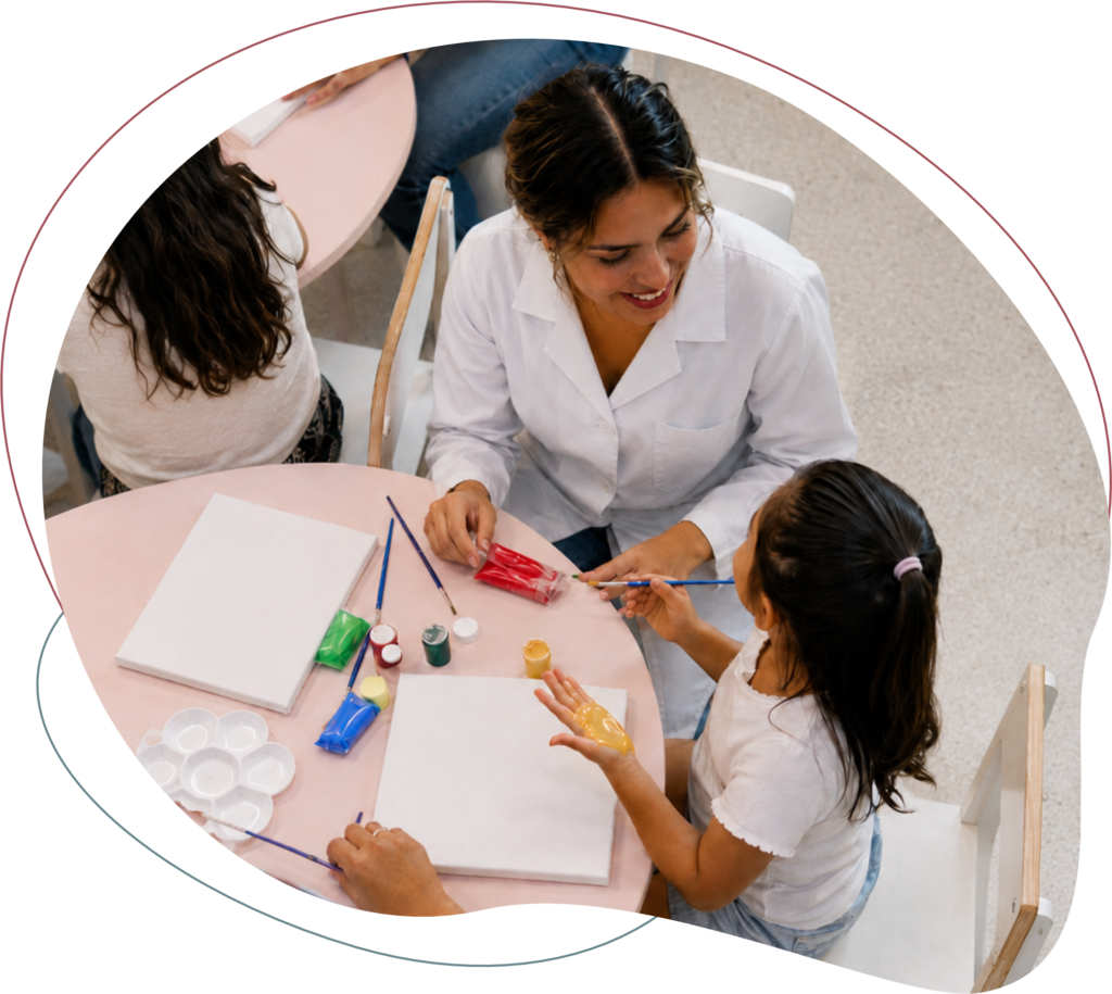 Atividade Pedagógica Infantil com Professora | Instituto Sofia